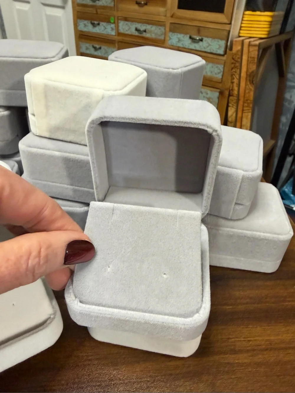 New Velvet Pendant / Earring Jewelry Boxes Ivory and Light Gray